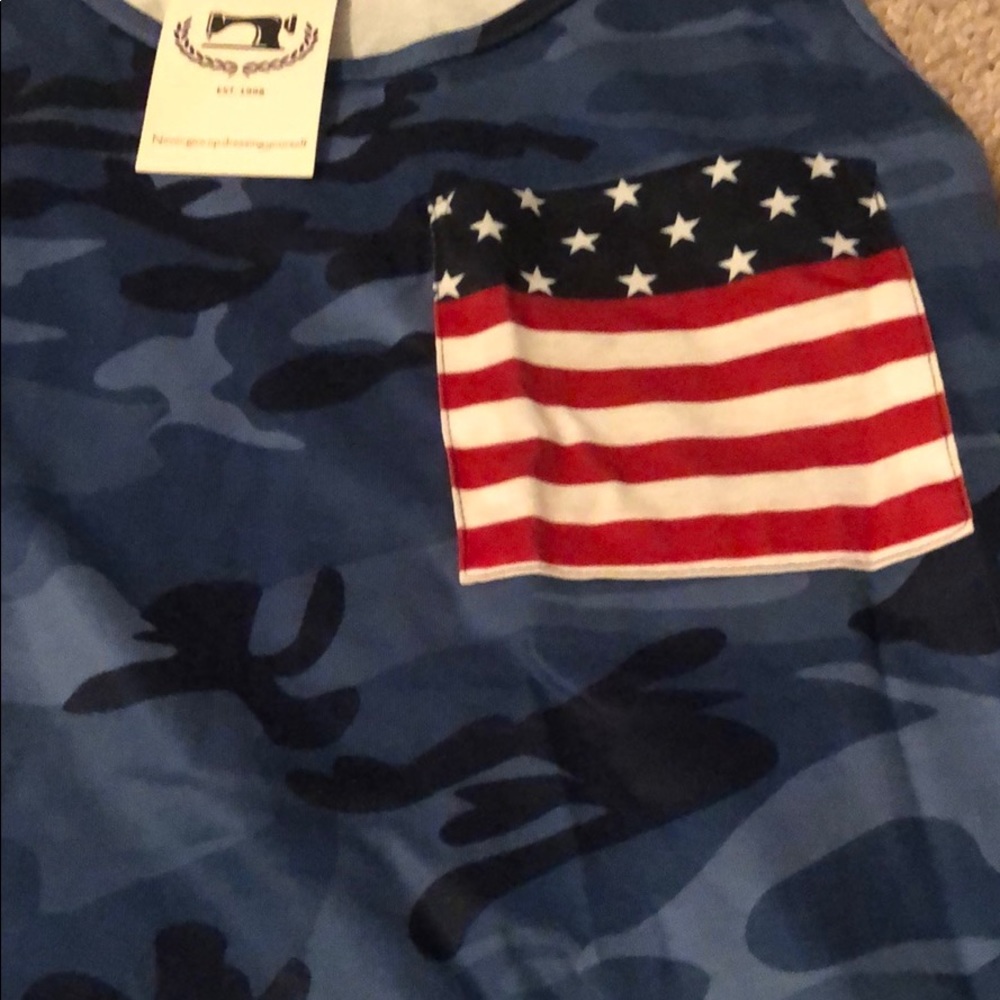 Tank top - Picture 3 of 3
